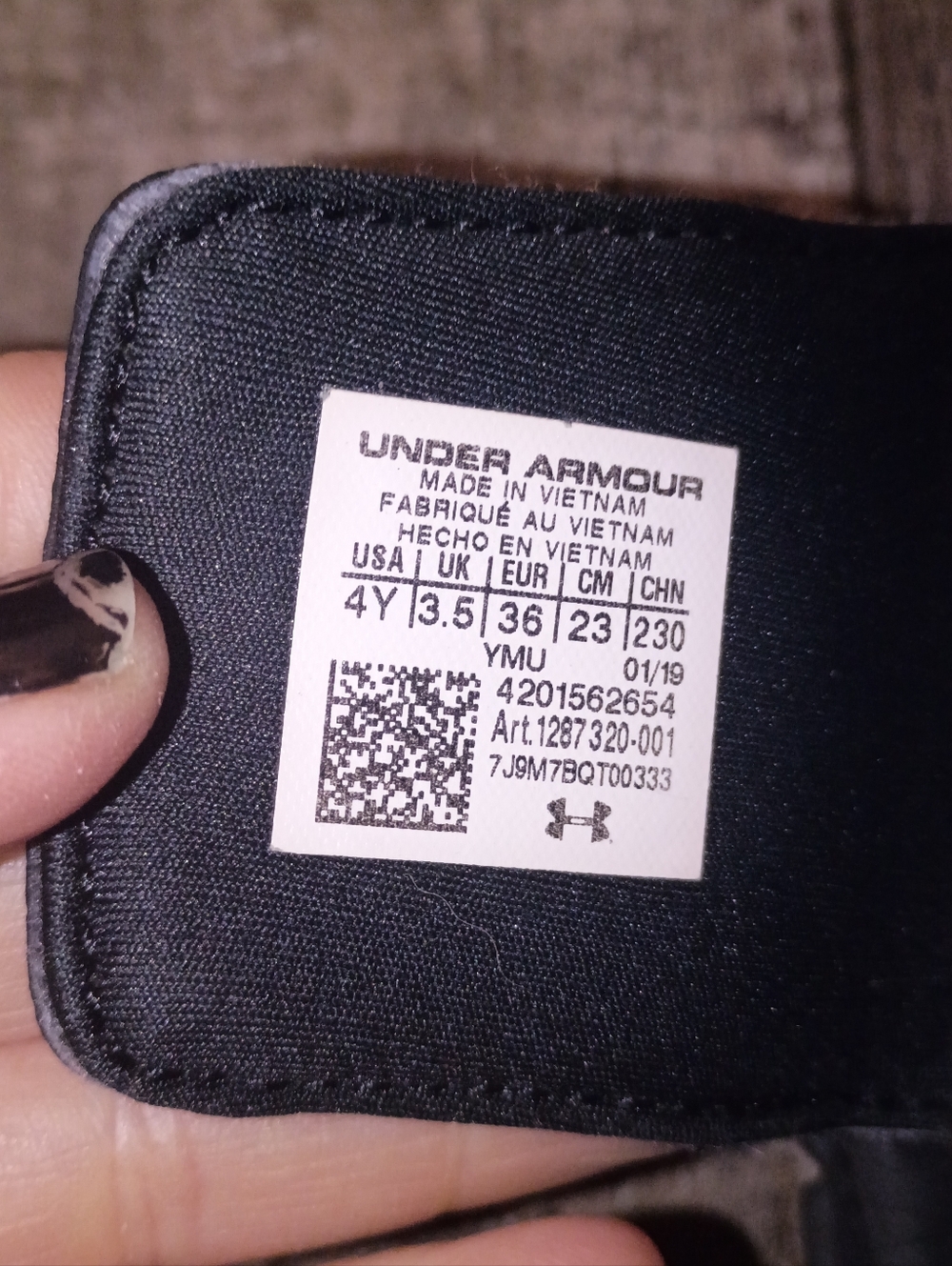 Under Armour Slides - Picture 3 of 3